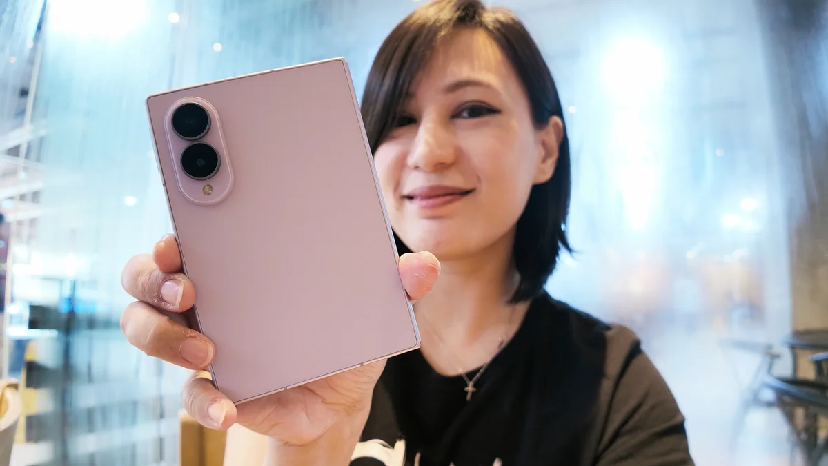 Samsung Galaxy Z Fold8 Hands-On: The Foldable Mobile Experience
