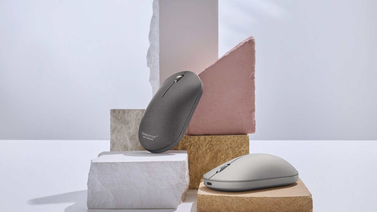 ASUS ZenMouse MD202 wireless mouse with the Zenbook 14